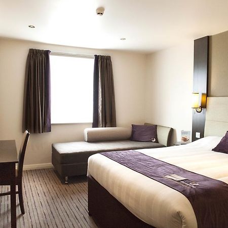 Premier Inn Dundee Centre ภายนอก รูปภาพ