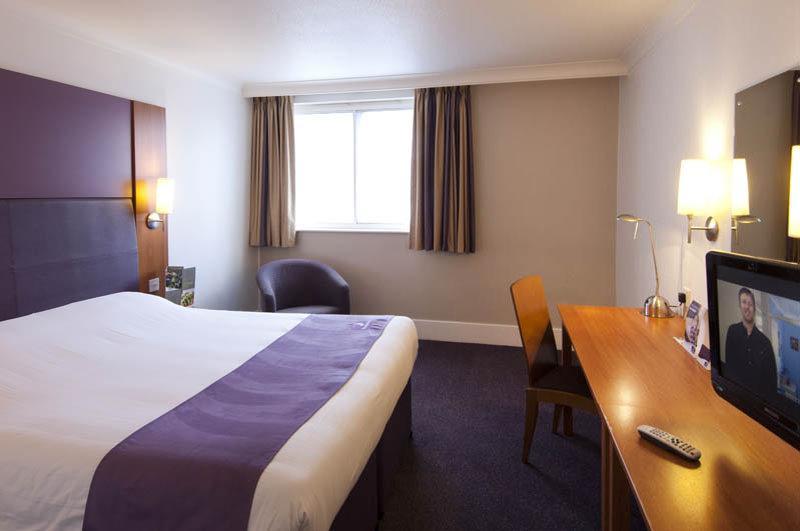 Premier Inn Dundee Centre ภายนอก รูปภาพ