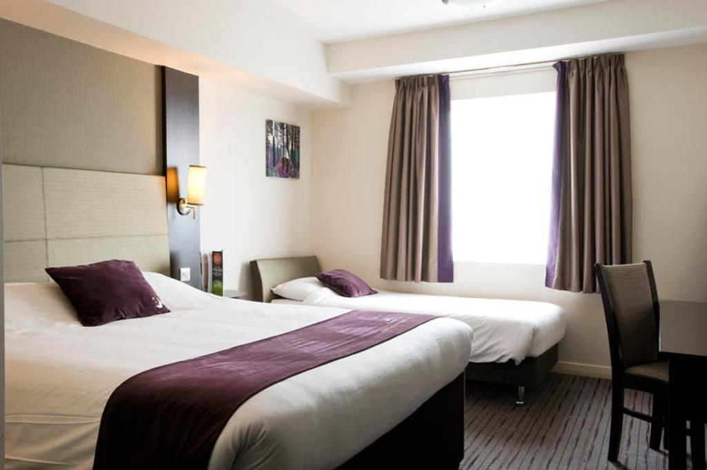 Premier Inn Dundee Centre ภายนอก รูปภาพ