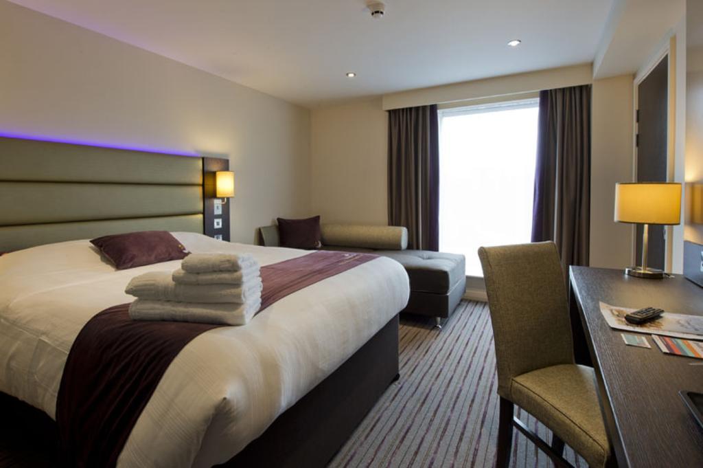 Premier Inn Dundee Centre ภายนอก รูปภาพ
