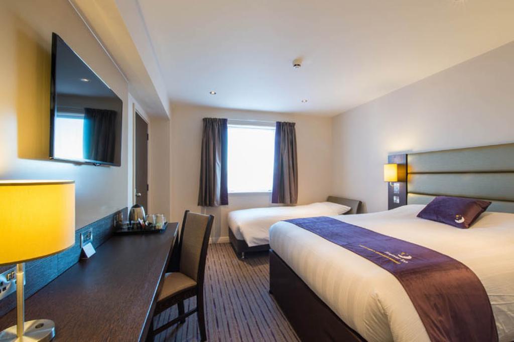 Premier Inn Dundee Centre ภายนอก รูปภาพ