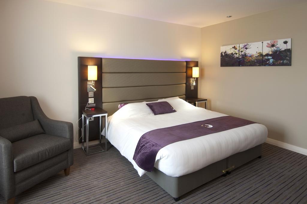 Premier Inn Dundee Centre ภายนอก รูปภาพ
